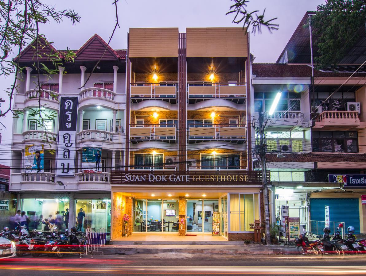 Suan Dok Gate Guesthouse Chiang Mai Exterior foto