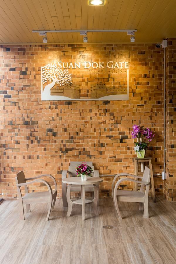 Suan Dok Gate Guesthouse Chiang Mai Exterior foto