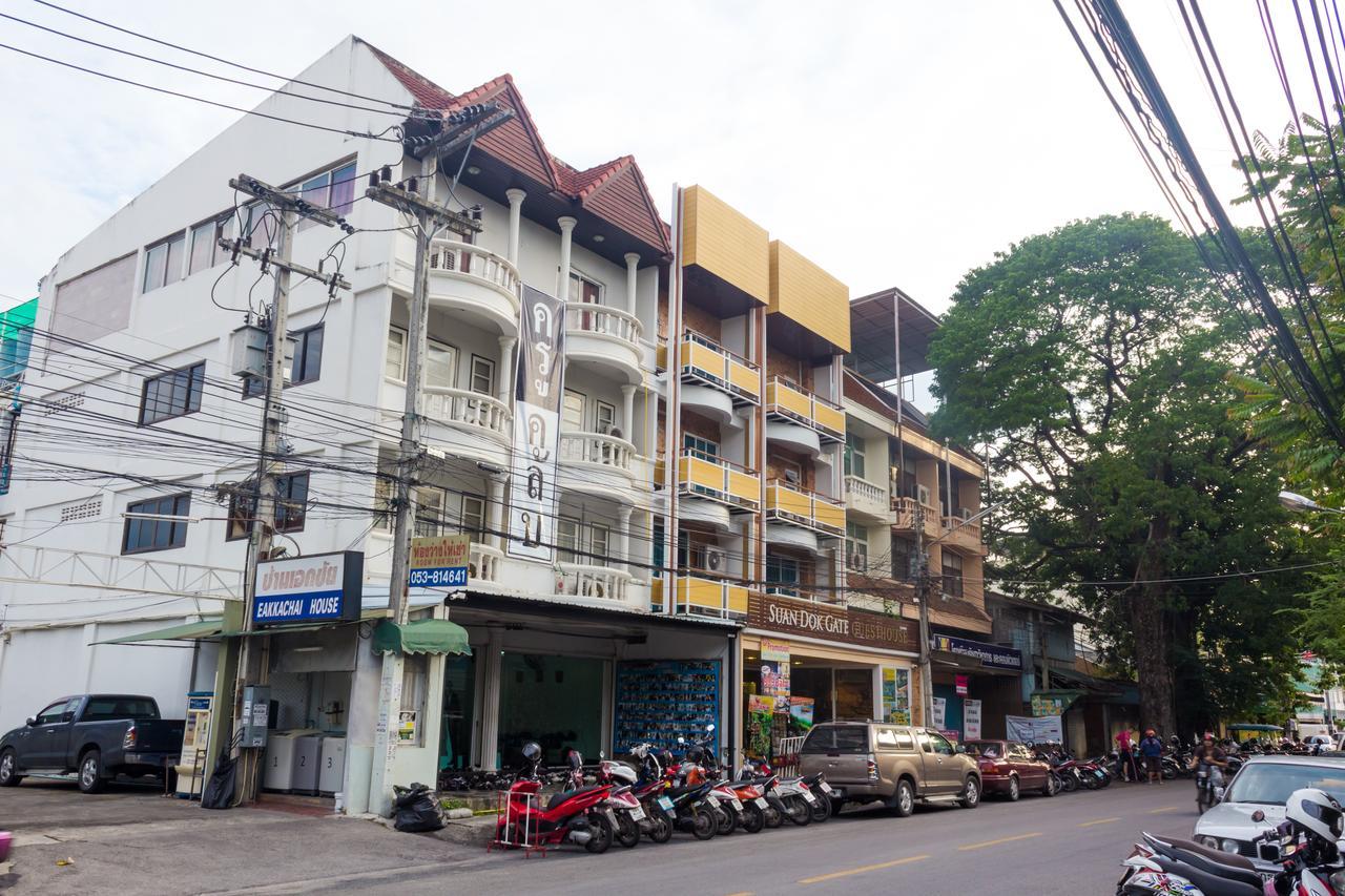 Suan Dok Gate Guesthouse Chiang Mai Exterior foto